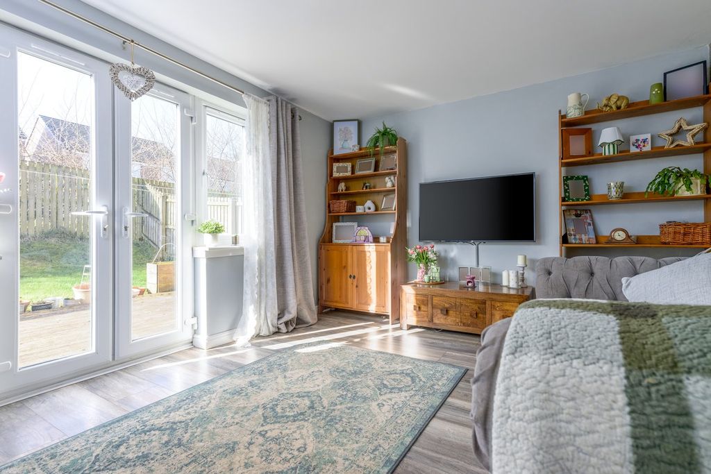 Property photo 3 of 31