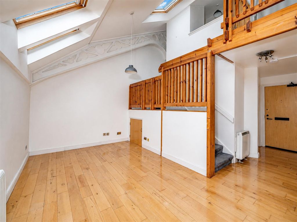 Property photo 3 of 15 Flat 57 Braehead Methven Walk Dundee-3.Jpg