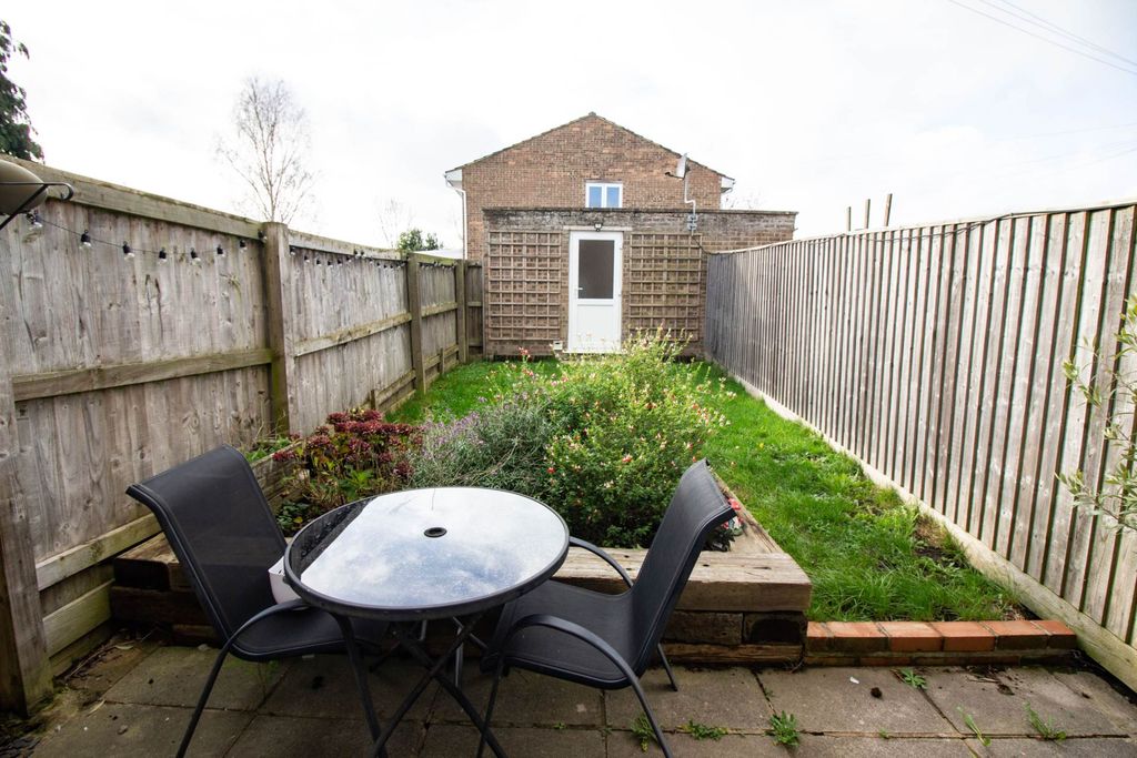 Property photo 2 of 9