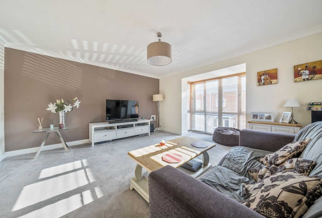 Property photo 3 of 20 1349112-14-68Bea2...