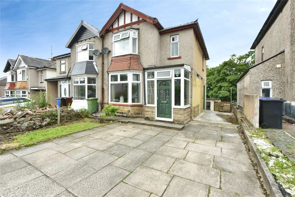 Property photo 1 of 18 Picture No. 04