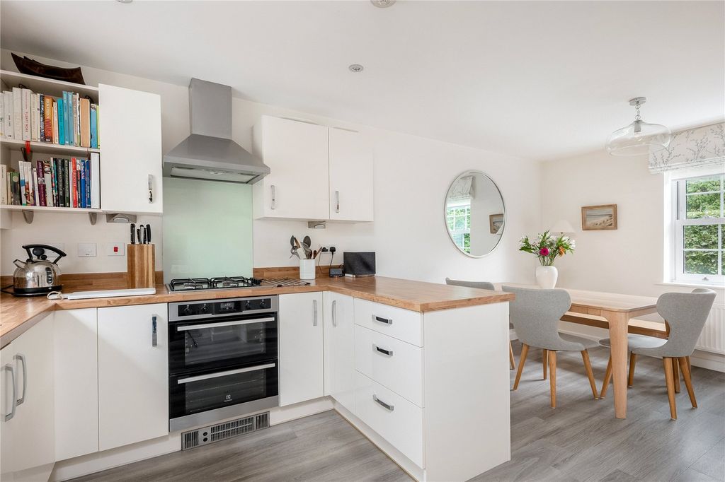 Property photo 3 of 19 Picture No. 06