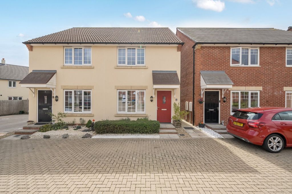 Property photo 1 of 13 Front