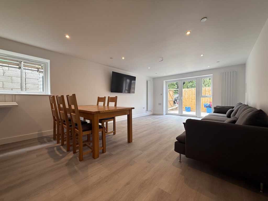 Property photo 3 of 18 Another Student Property From Award-Winning Cps Ho