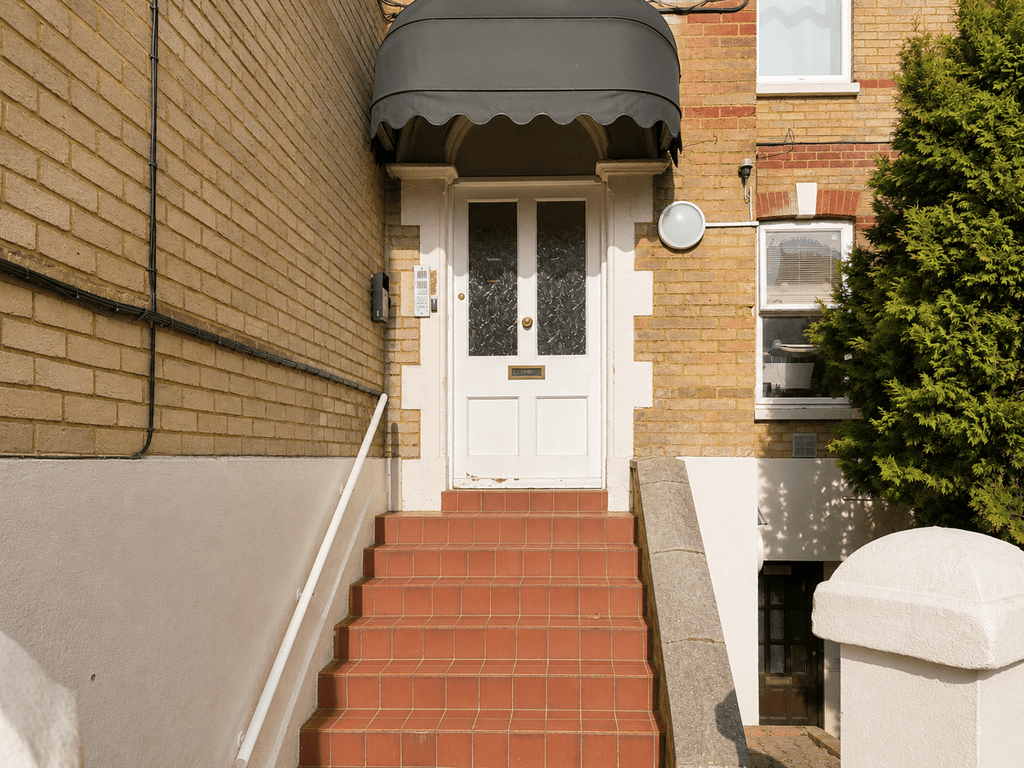 Property photo 1 of 11