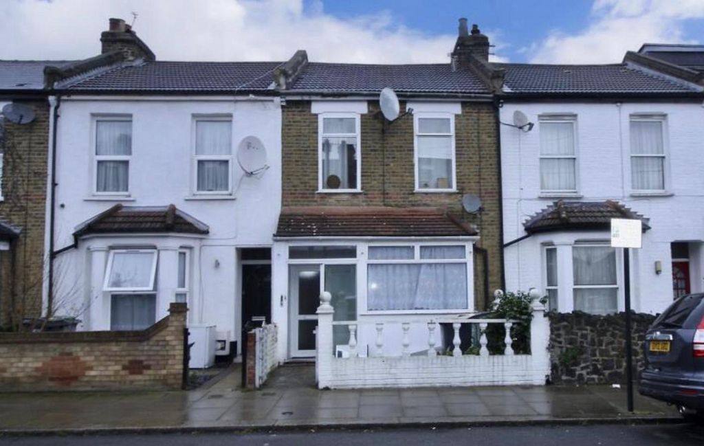 Property photo 1 of 12