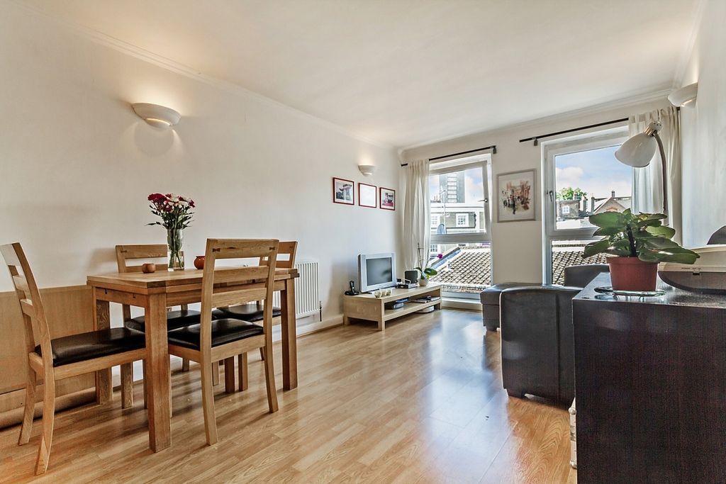 Property photo 1 of 4 1 Bed To Let Thes...