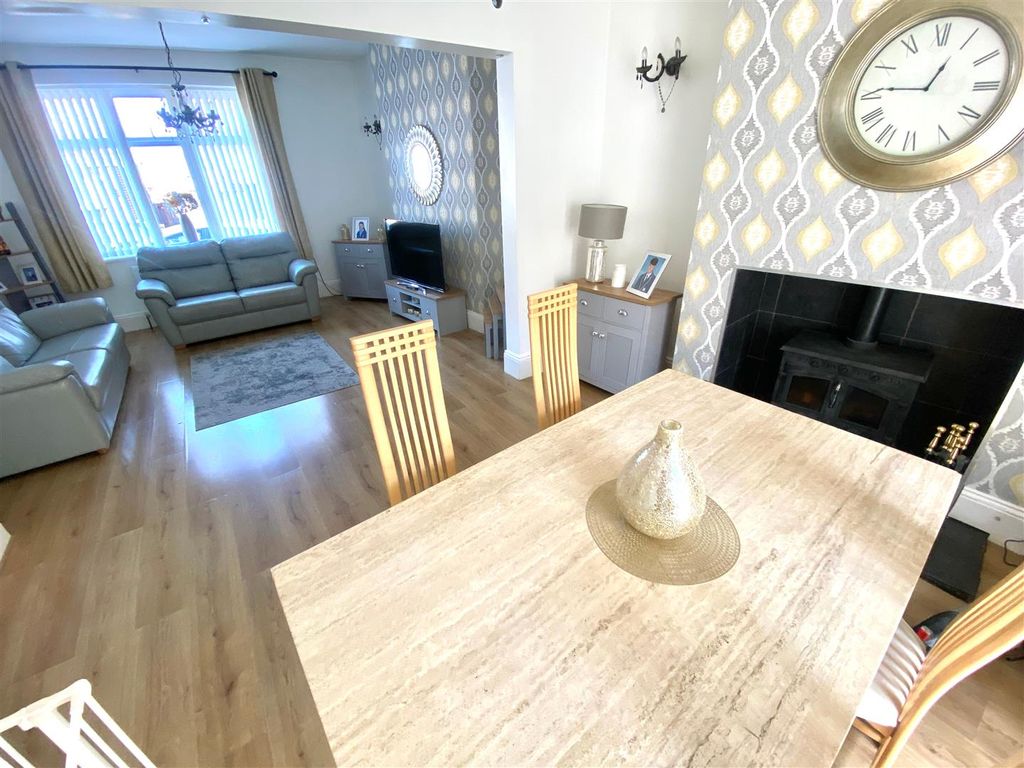 Property photo 3 of 18 20260526_114457987_Ios1 Primrose Street.Jpg