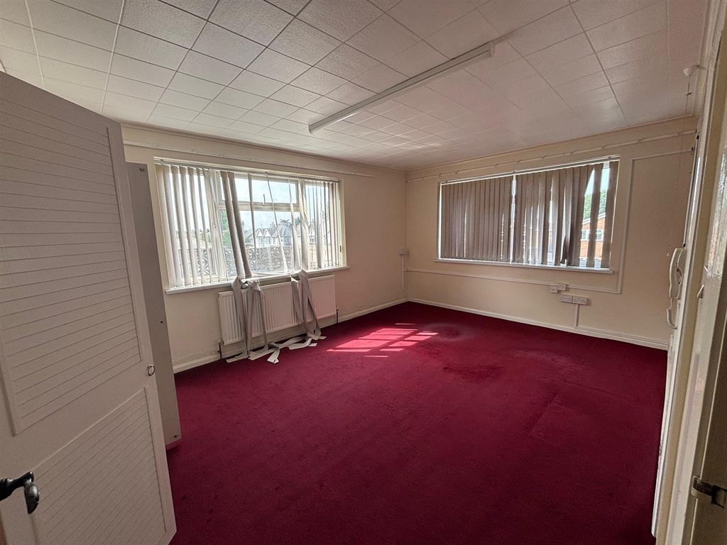 Property photo 3 of 10 4.Jpg