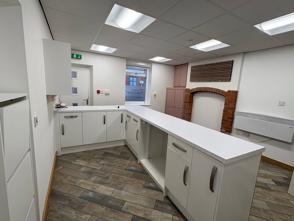 Property photo 3 of 6 Photo 2