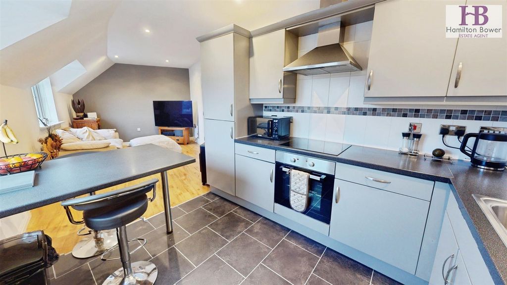 Property photo 3 of 11 Open Plan Lounge/Kitchen