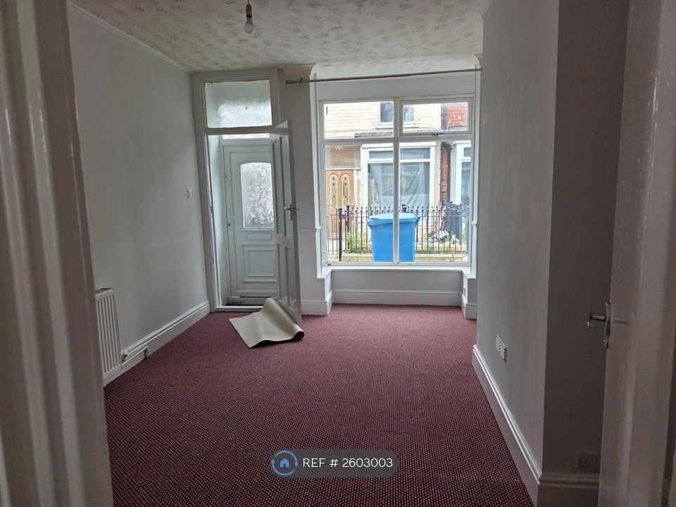 Property photo 1 of 3 Lounge