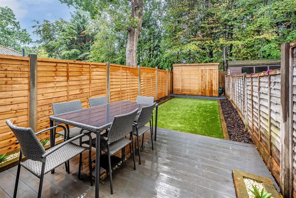 Property photo 2 of 11 45-Copperfields-19.Jpg