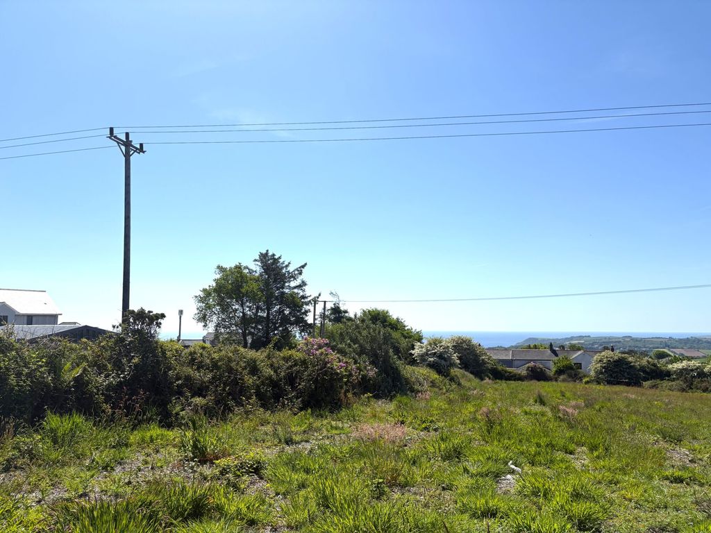 Property photo 3 of 6