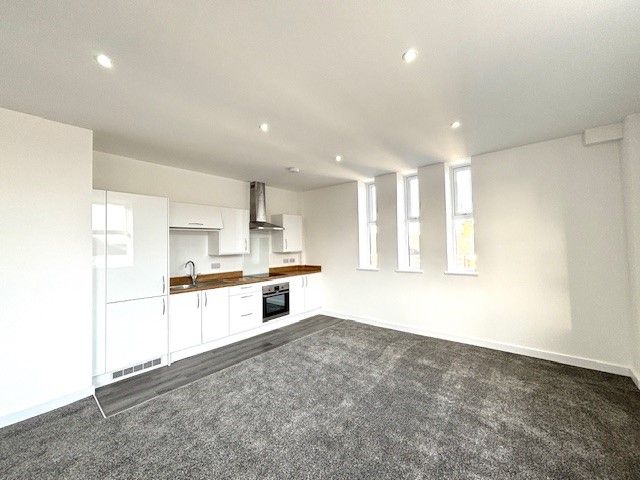 Property photo 1 of 8 Dining Room