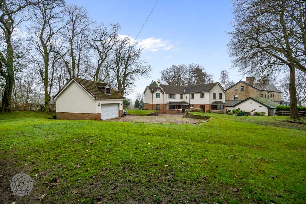 Property photo 2 of 43 Picture No. 48