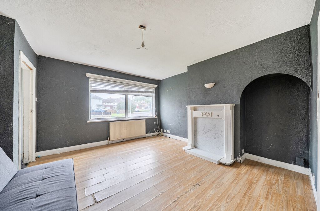 Property photo 2 of 21 2