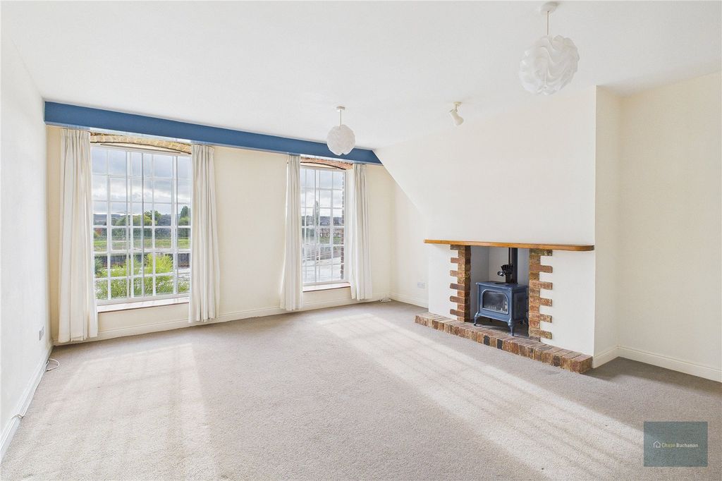 Property photo 3 of 12 Picture No. 30