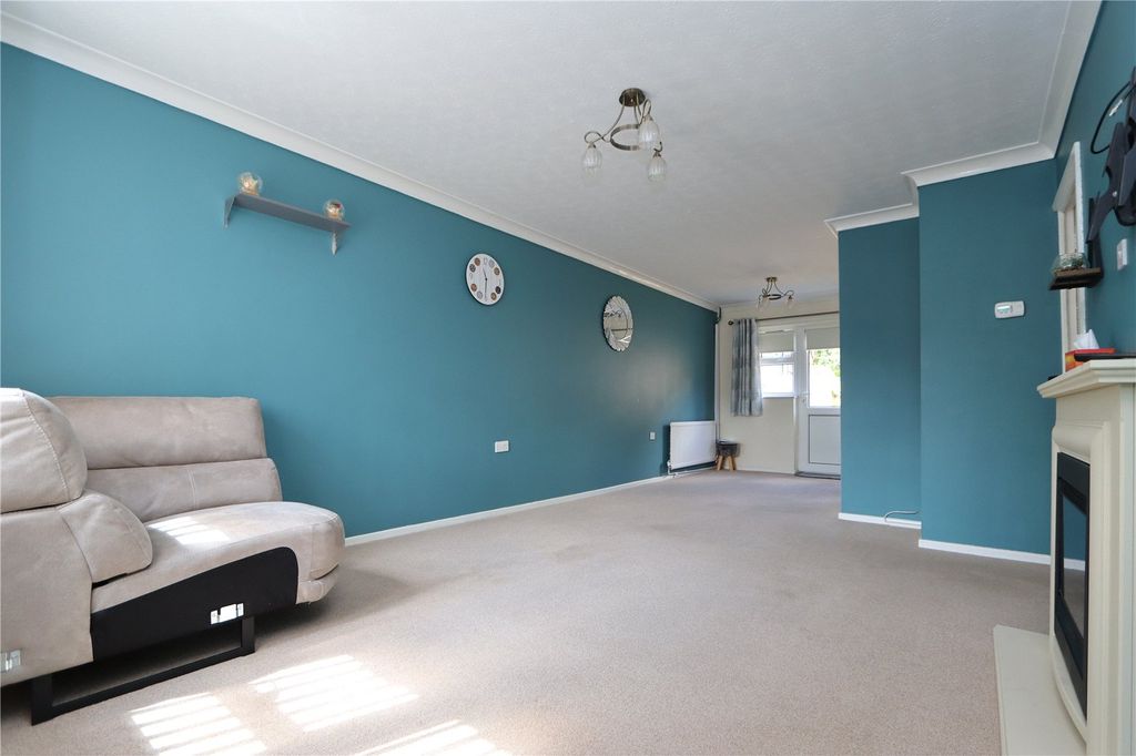 Property photo 3 of 10 Picture No. 12