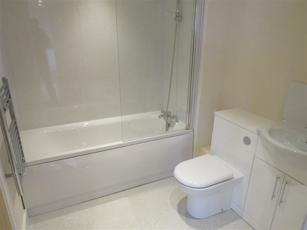 Property photo 3 of 6 Bathroom