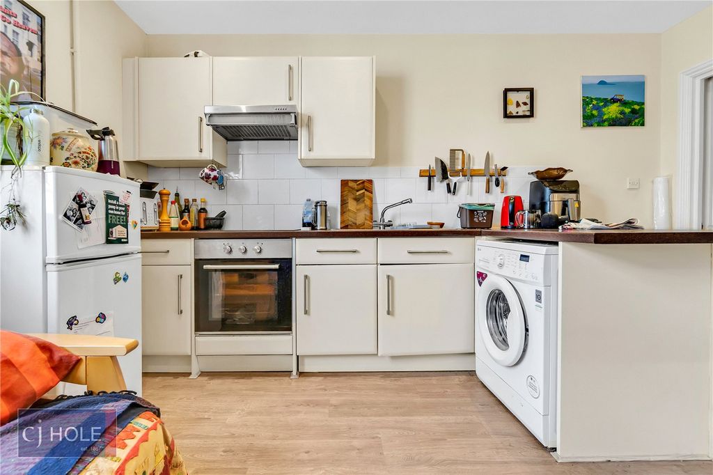 Property photo 2 of 9 Picture No. 05