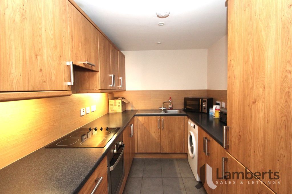 Property photo 2 of 12 Kitchen