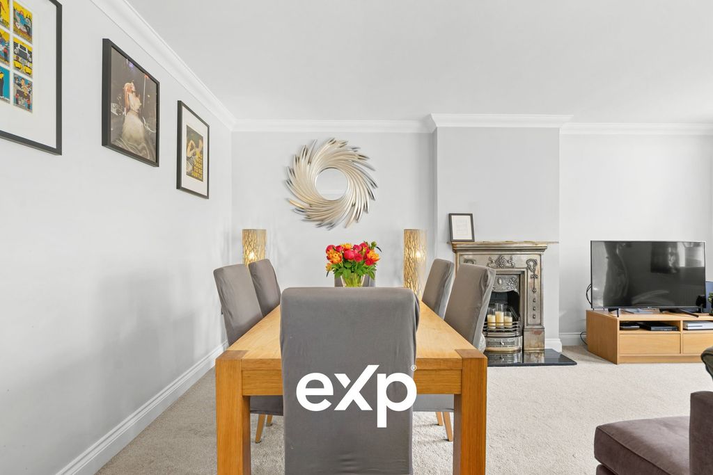 Property photo 1 of 27