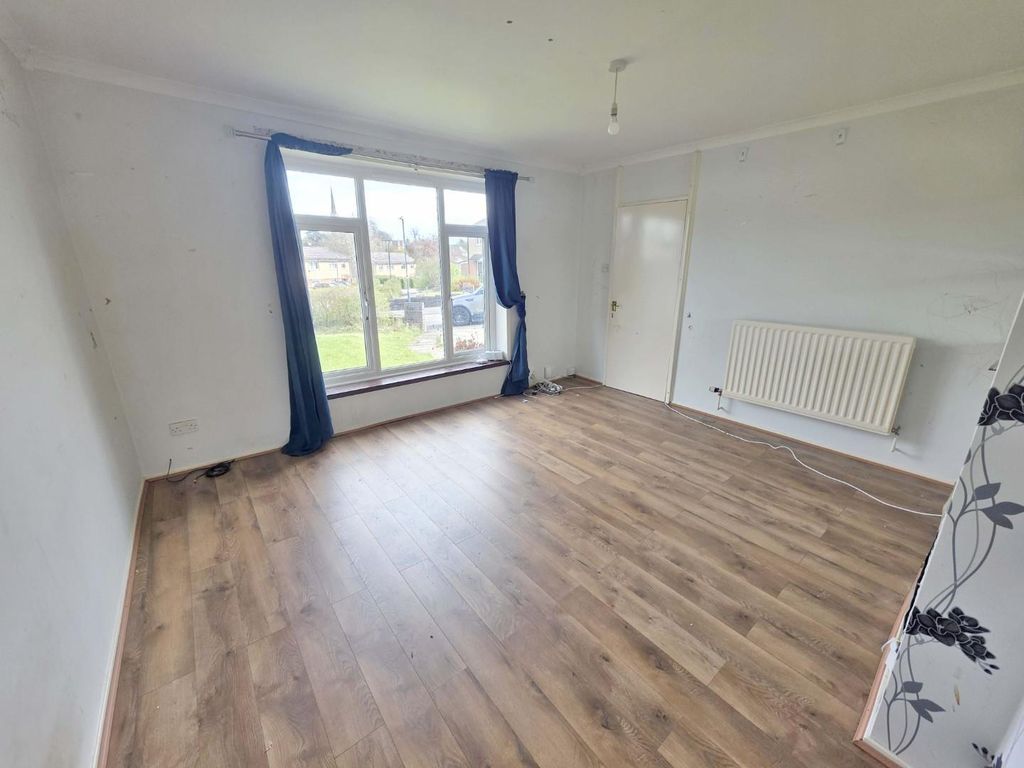 Property photo 3 of 15 Lounge1.Jpg