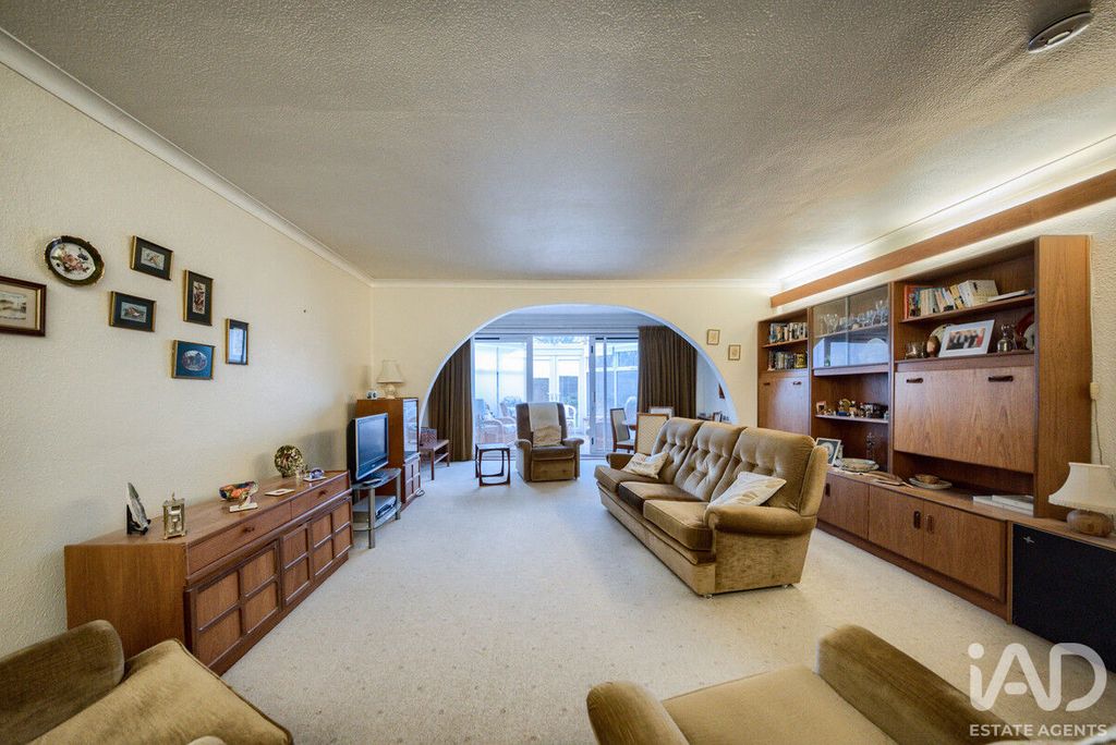 Property photo 3 of 24