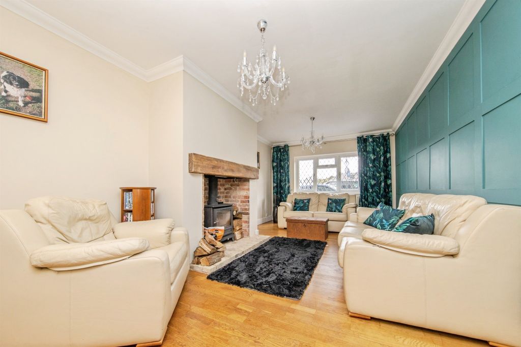 Property photo 3 of 23