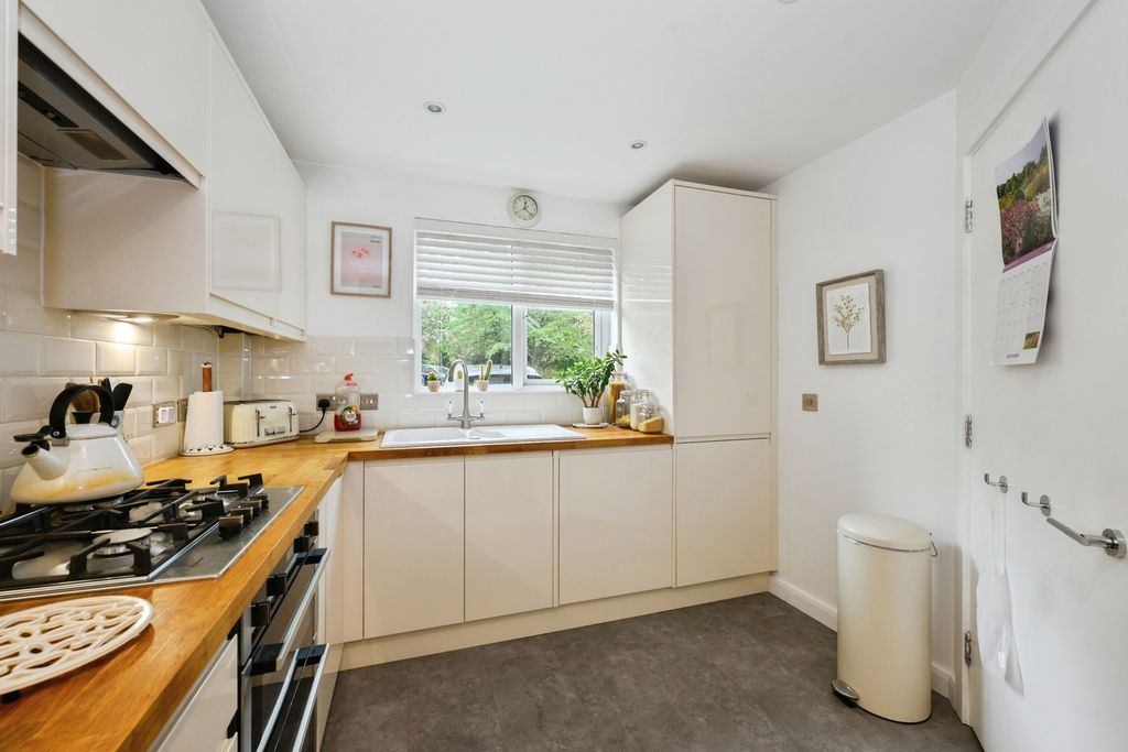 Property photo 3 of 17 Pbox-Img.Jpg