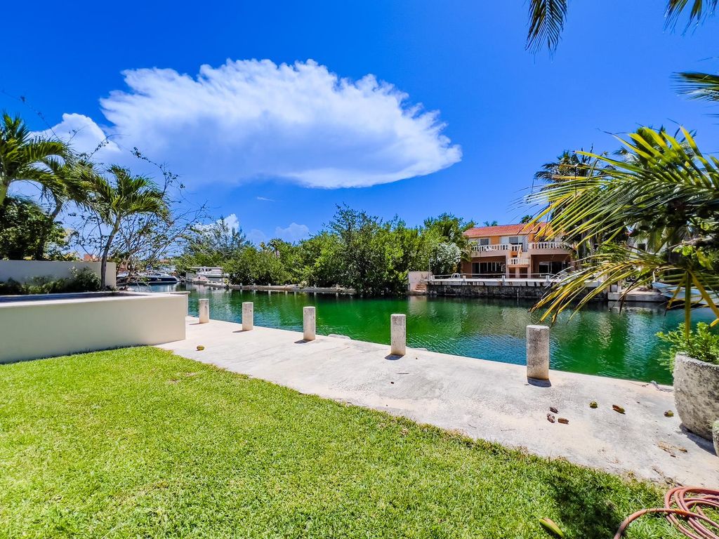 Property photo 2 of 73