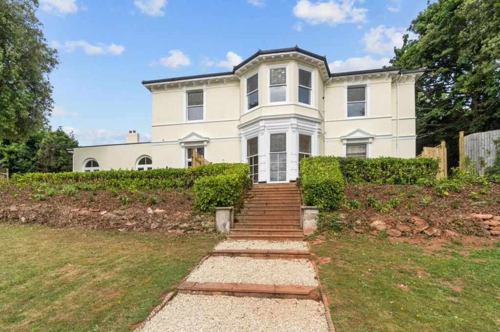 Property photo 1 of 15 Image