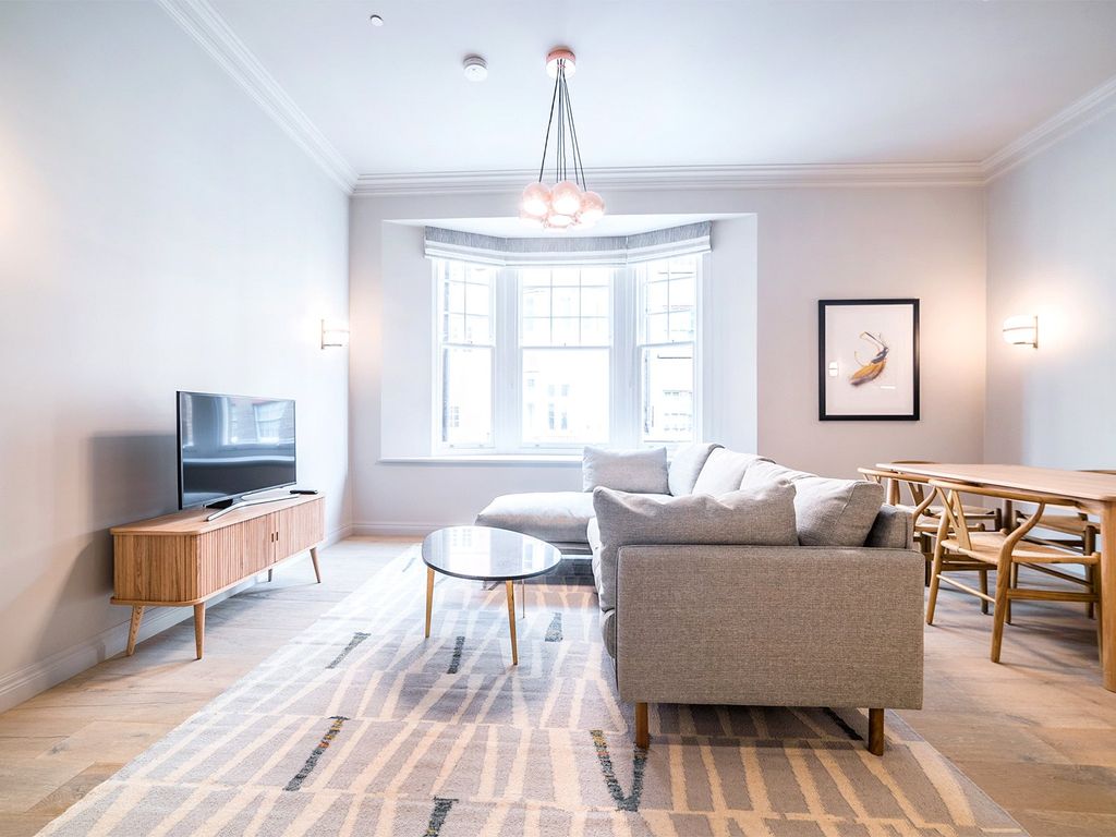 Property photo 1 of 16 Drury Lane House