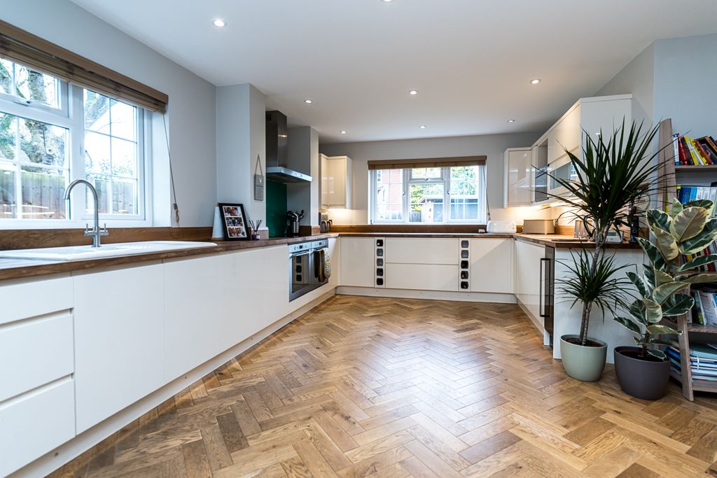 Property photo 3 of 40 B0031054