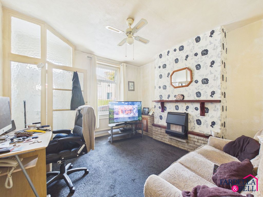 Property photo 2 of 9