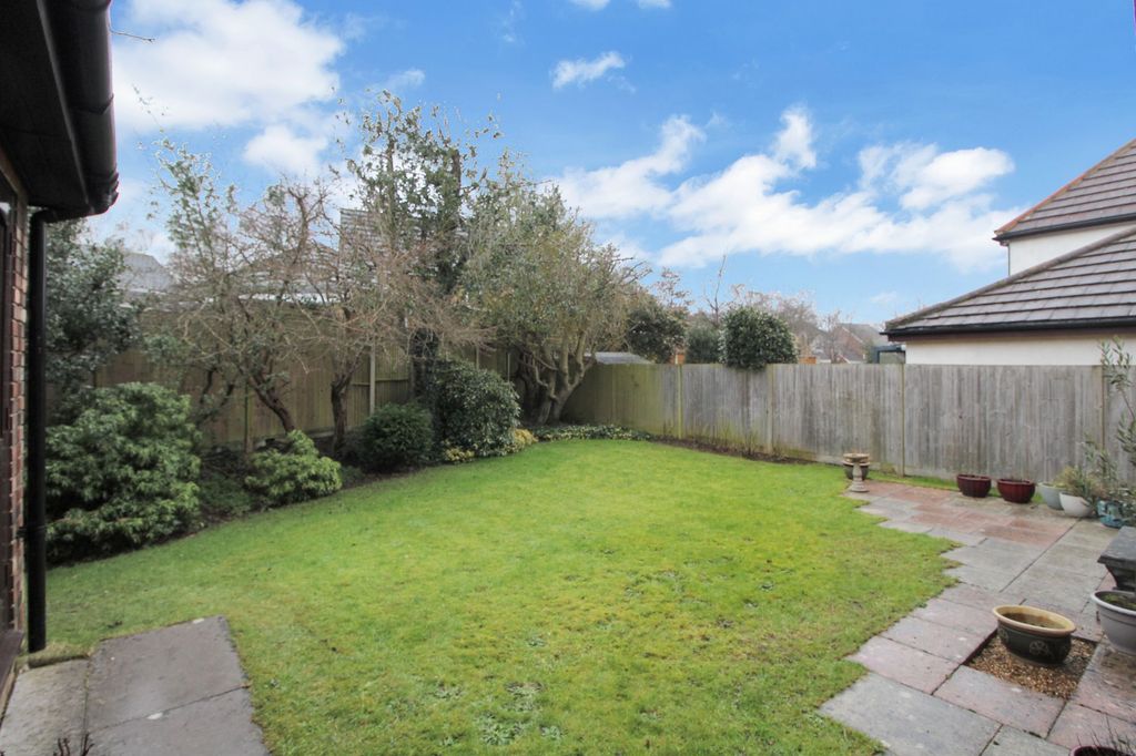 Property photo 3 of 23