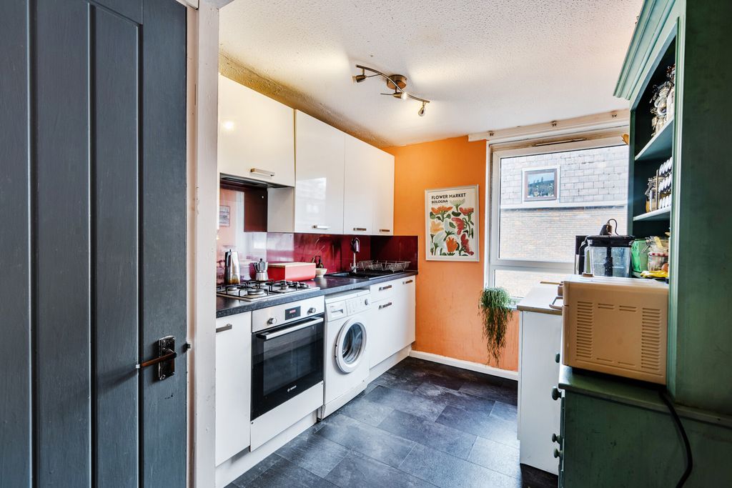 Property photo 2 of 23 Kichen