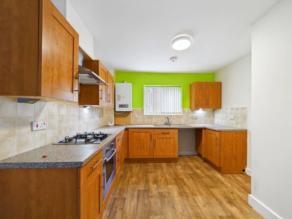 Property photo 2 of 8 Kitchen