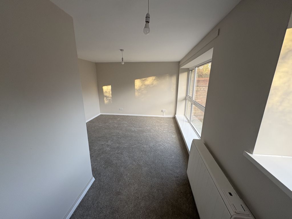 Property photo 3 of 9 Gallery