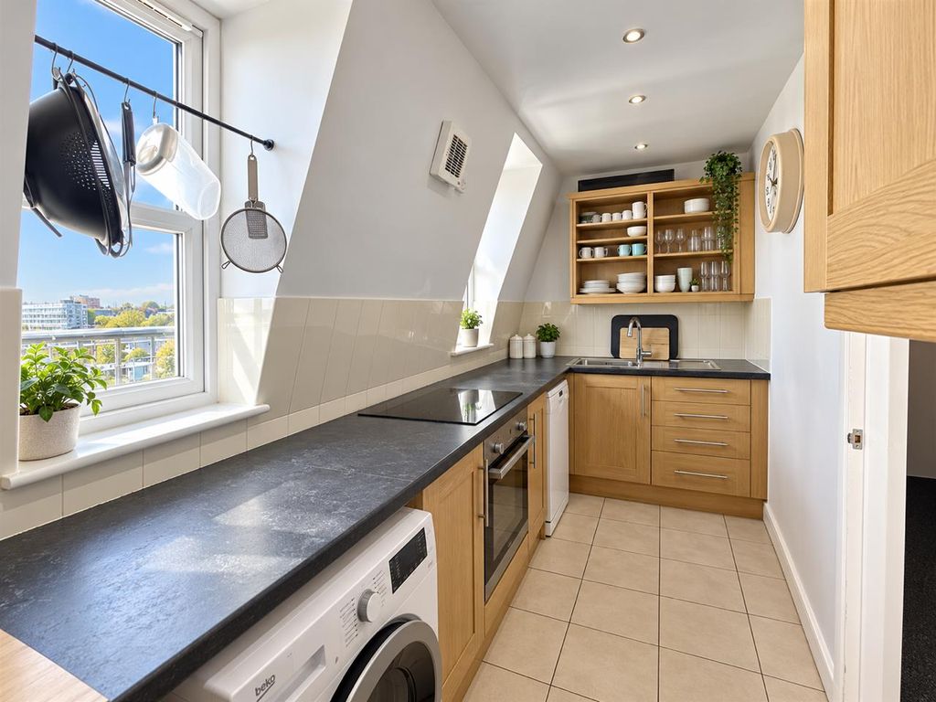 Property photo 3 of 11 96CD699B-2Db9-4D0B-Bd55-711F8A13D779.Png