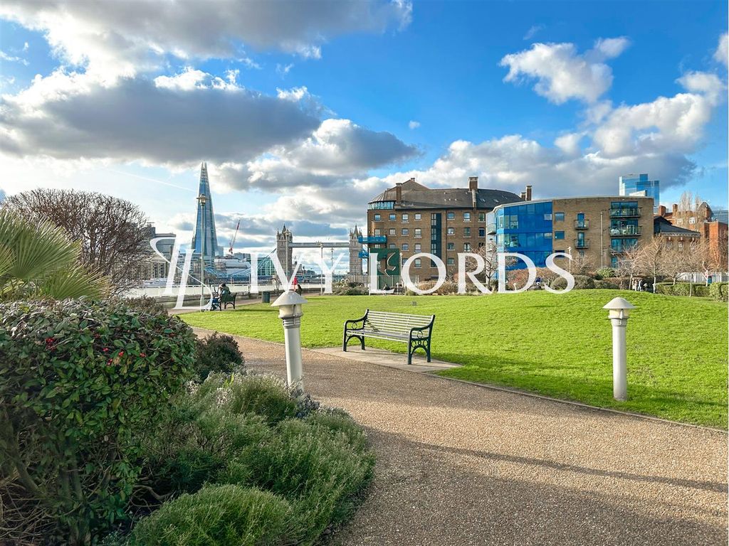 Property photo 3 of 38 40.Png