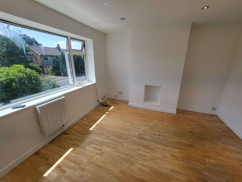 Property photo 3 of 12 Gallery