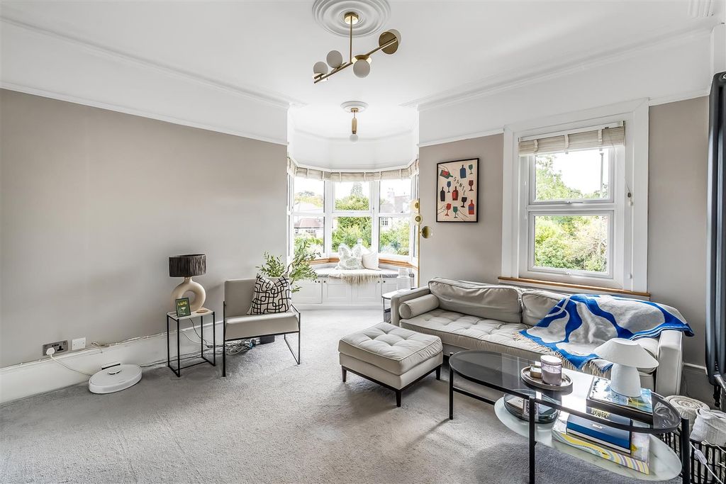 Property photo 2 of 15 Flat-3-127-Barnett-Place-9.Jpg