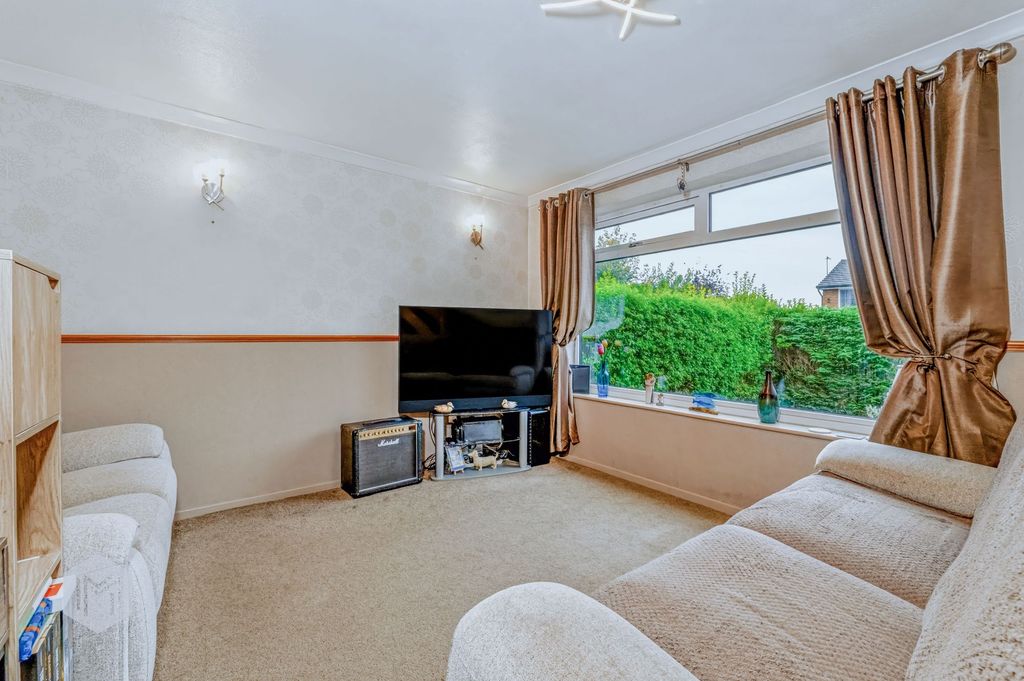 Property photo 3 of 18