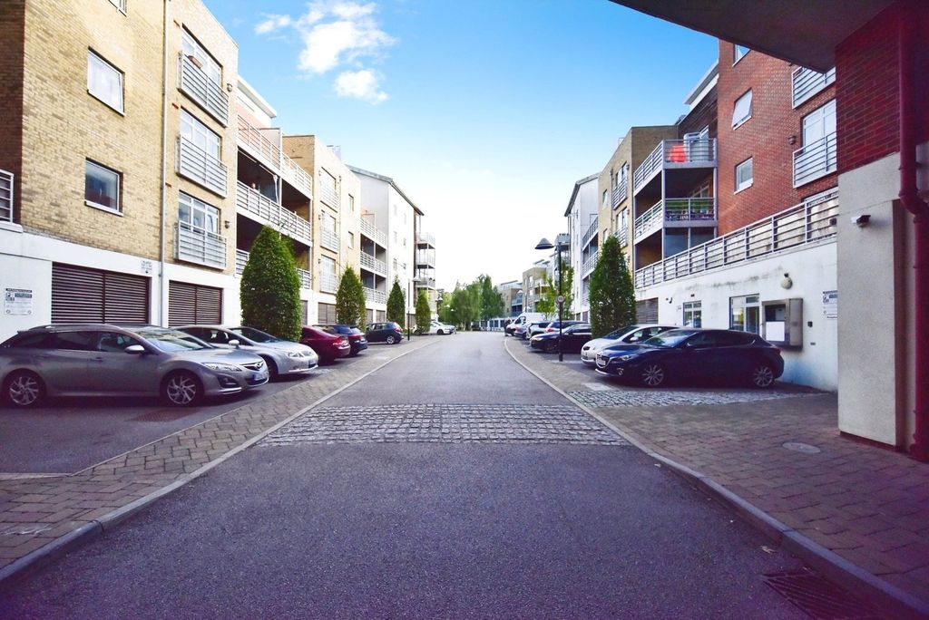 Property photo 2 of 16 Picture No. 03