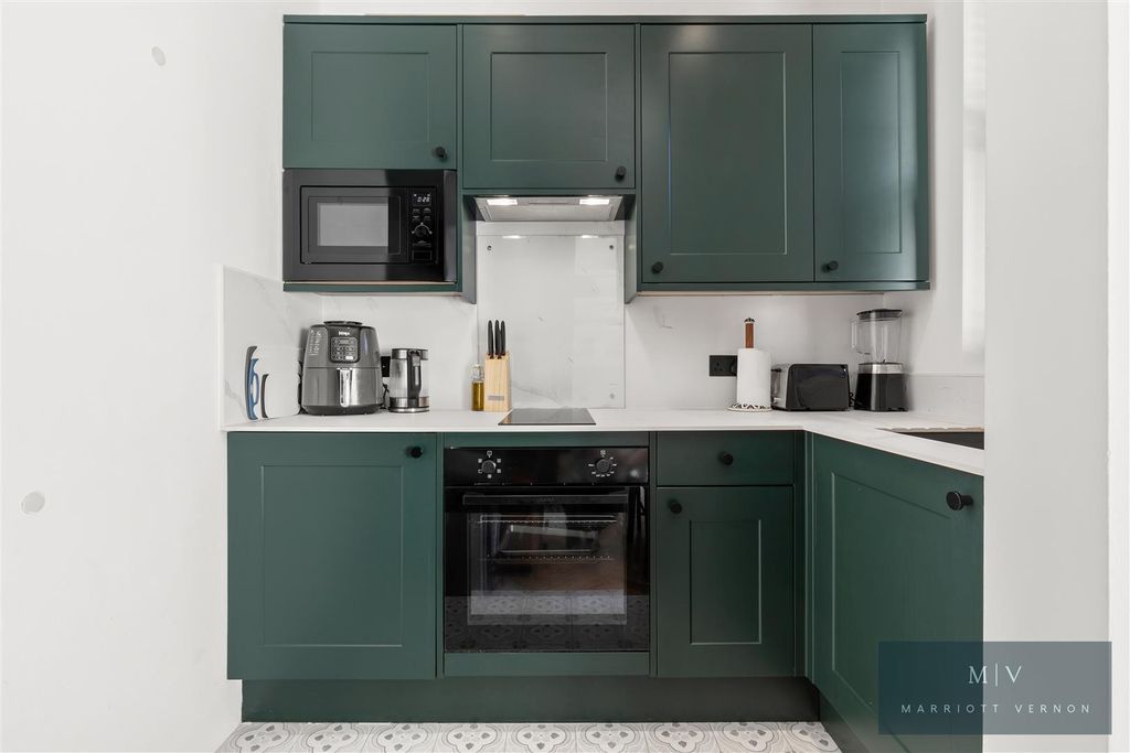 Property photo 2 of 13 Normanton Road 32 F3 MV-3.Jpg