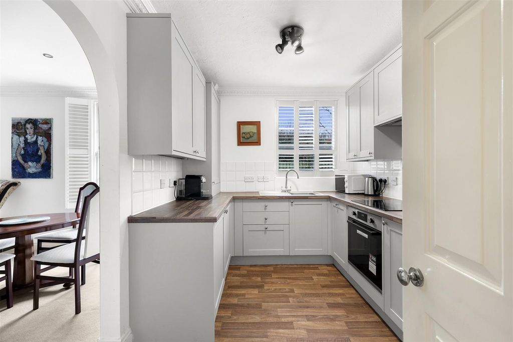 Additional image 5 of 2 bed flat for saleBower Hill, Epping CM16