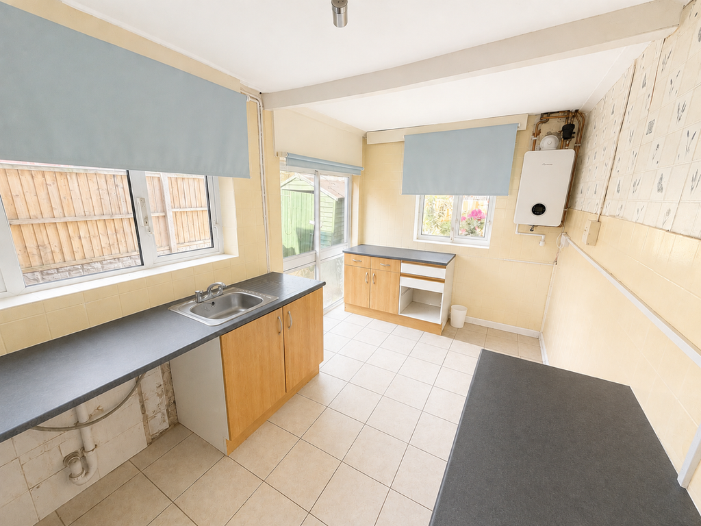 Property photo 3 of 14 821B5E4D-C0C1-4031-B385-0Ae923B0A22E