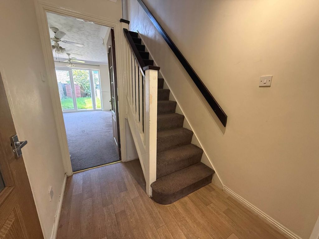 Property photo 3 of 12